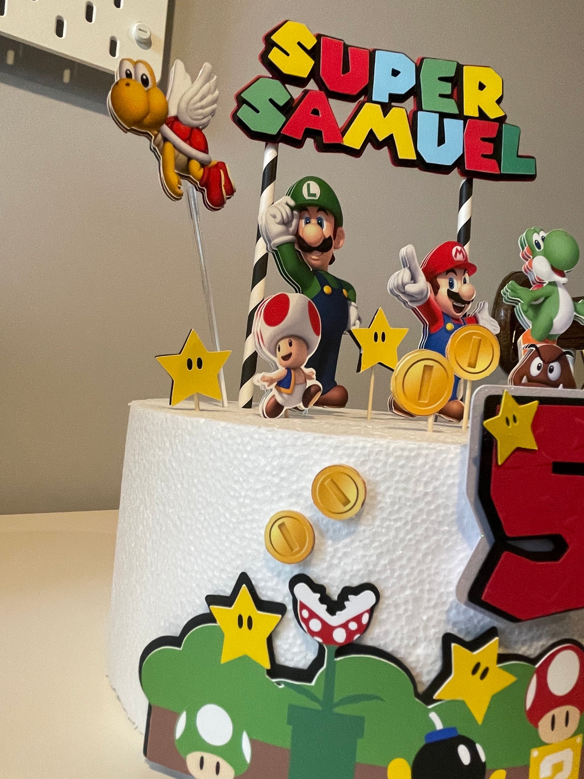 Super Mario Cake Topper – BeePaperParty