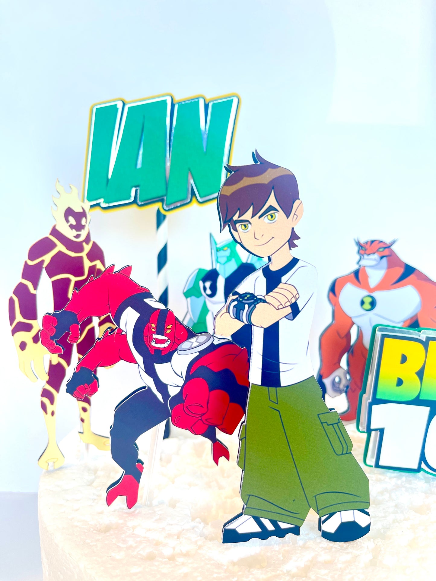 BEN 10 - Cake Topper