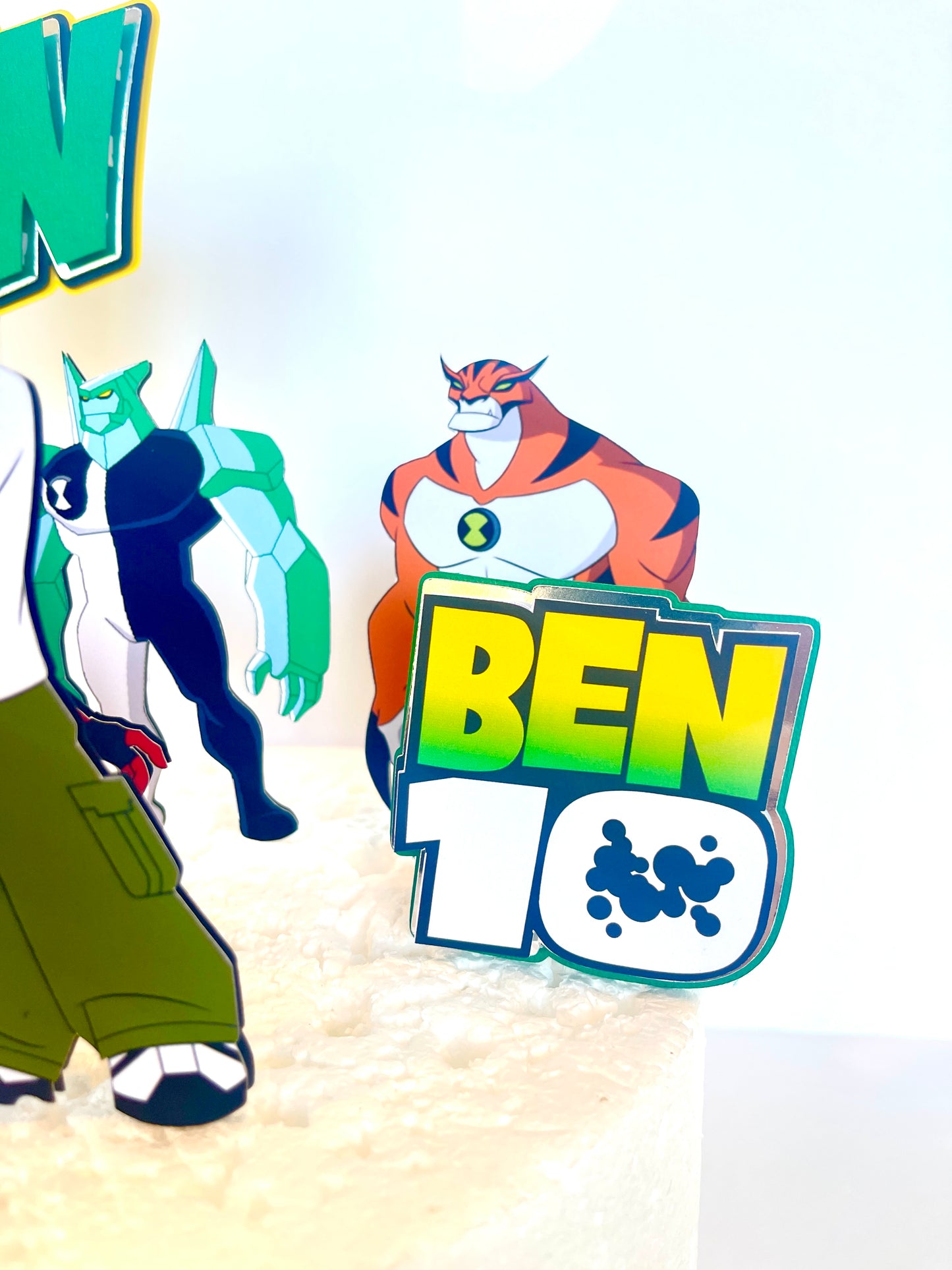 BEN 10 - Cake Topper